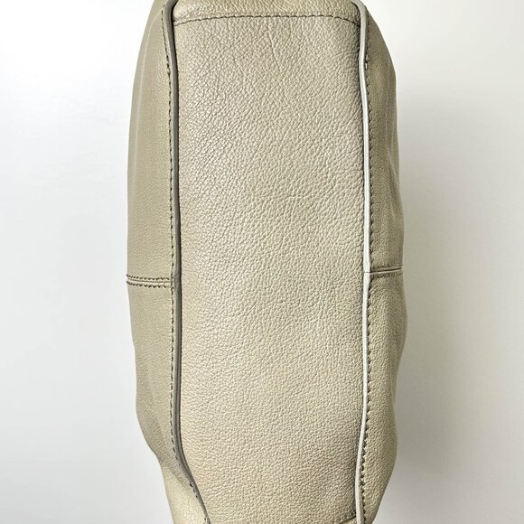 Burberry Shoulder Bag - Picture 8 of 16